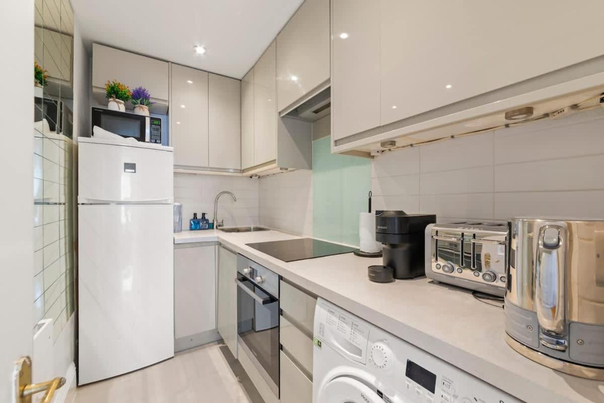 Sg, Classic Knightsbridge Loft Apartment Лондон Екстер'єр фото
